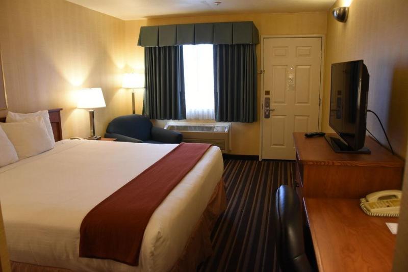 Howard Johnson By Wyndham Middletown Newport Area מראה חיצוני תמונה