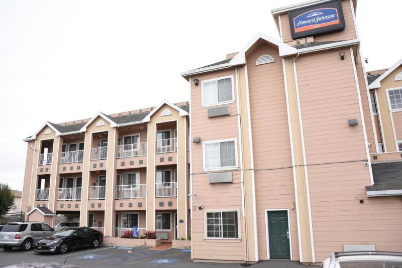 Howard Johnson By Wyndham Middletown Newport Area מראה חיצוני תמונה